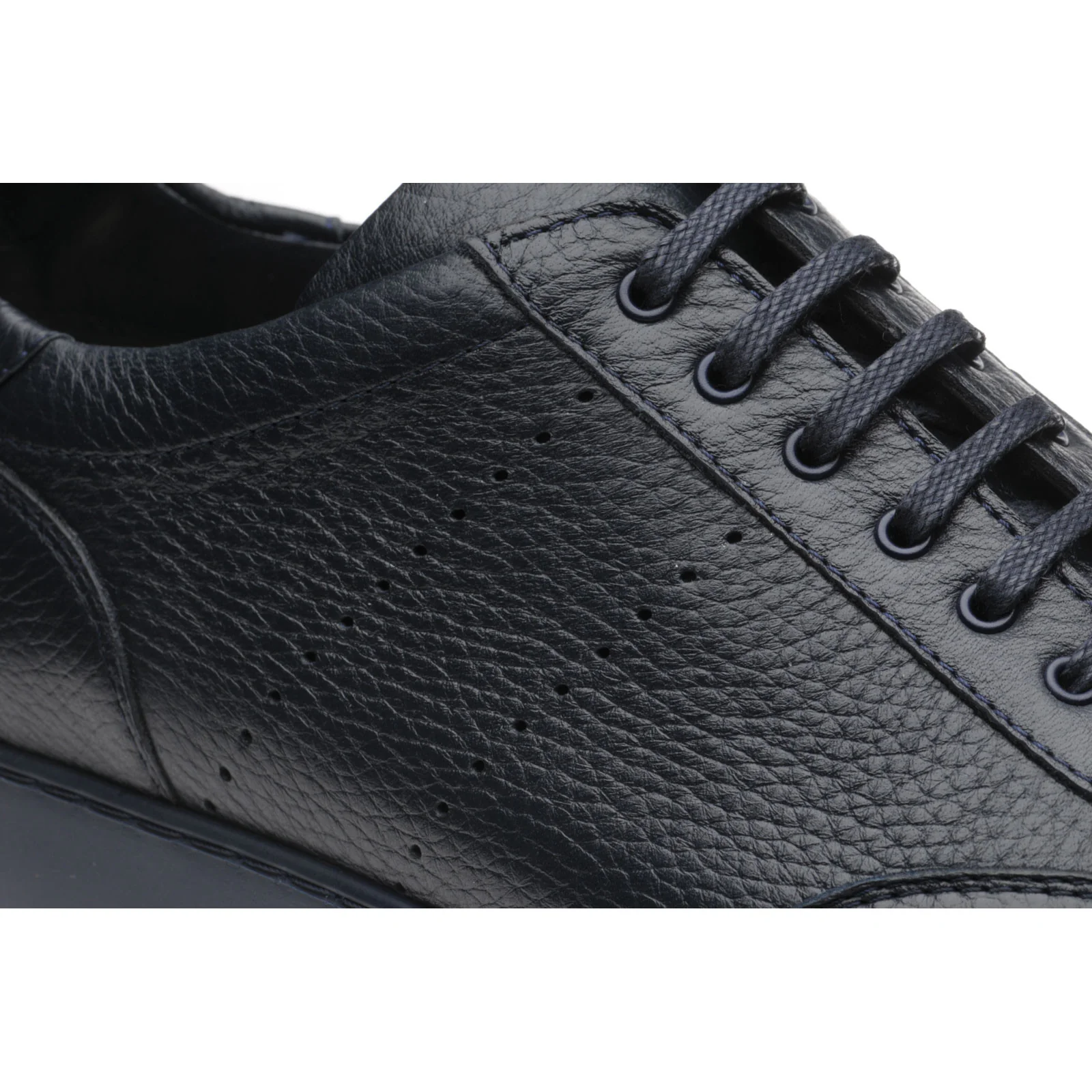 Herring Brendon mens rubber-soled trainers in navy grain calf - Image 4