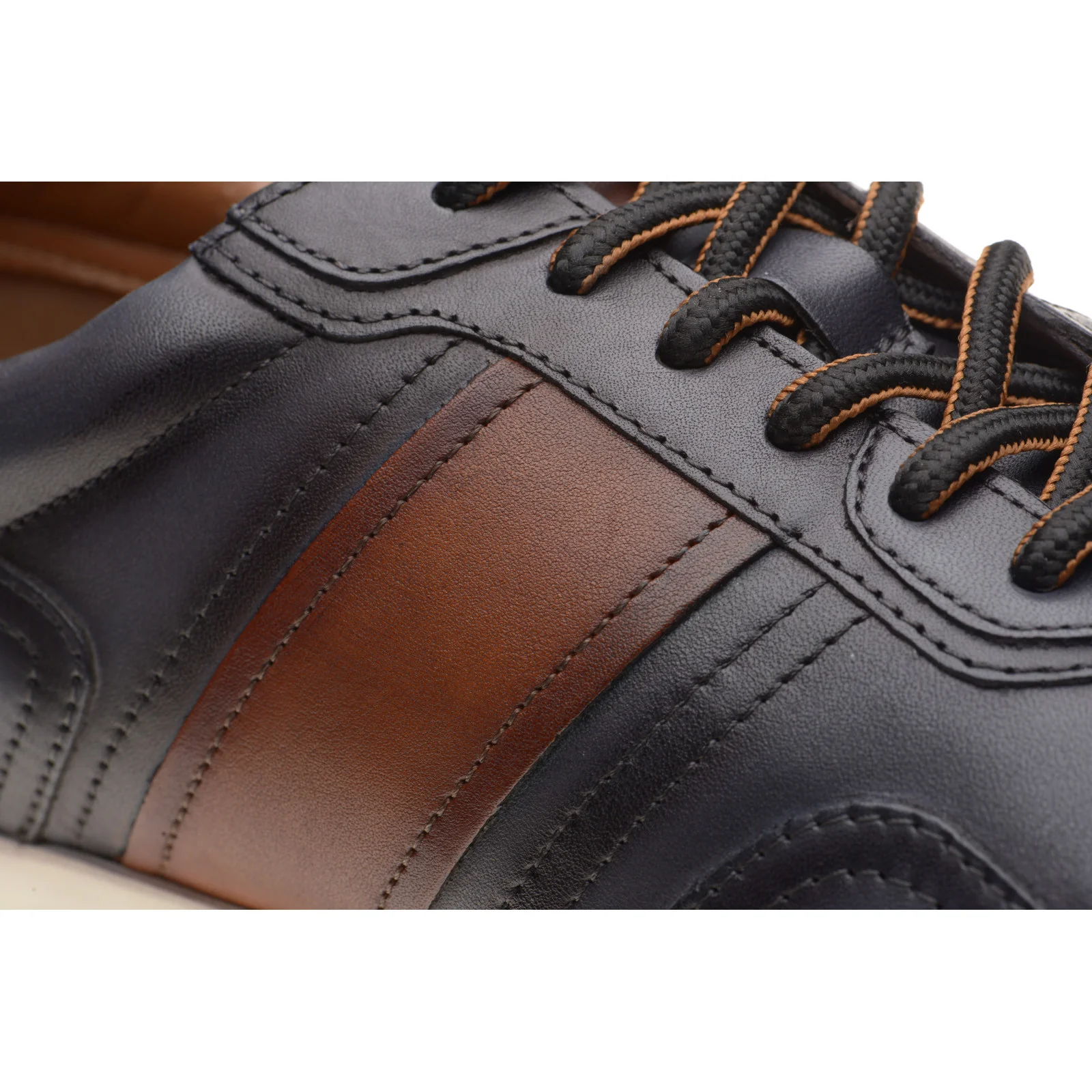 Herring Brisbane mens rubber-soled in dark grey and tan - Image 5