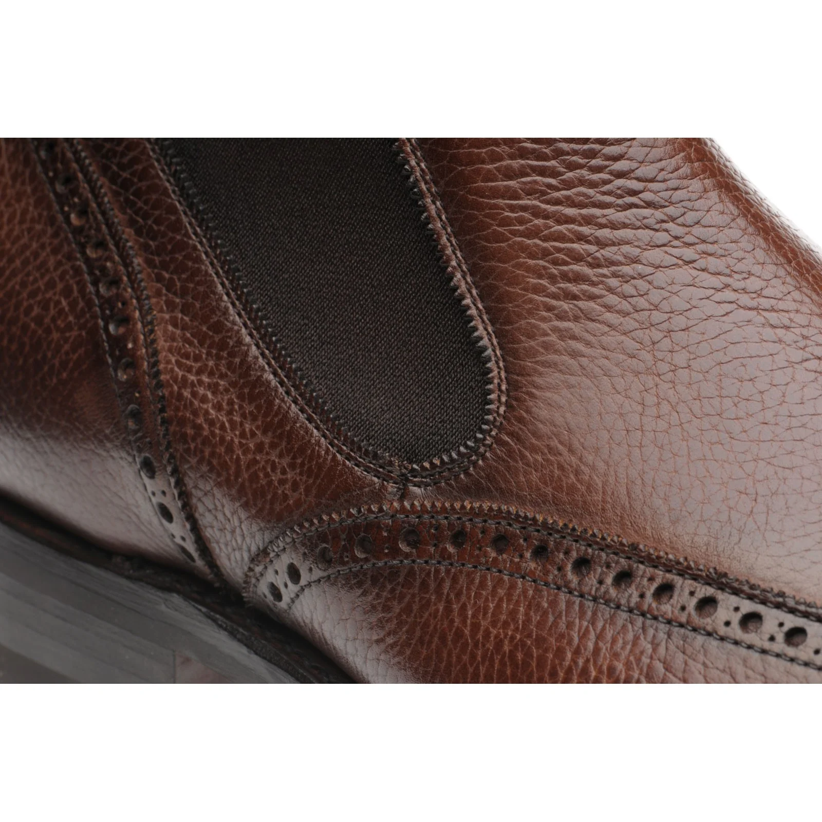 Herring Clark mens rubber-soled brogue Chelsea boots in brown grain - Image 4