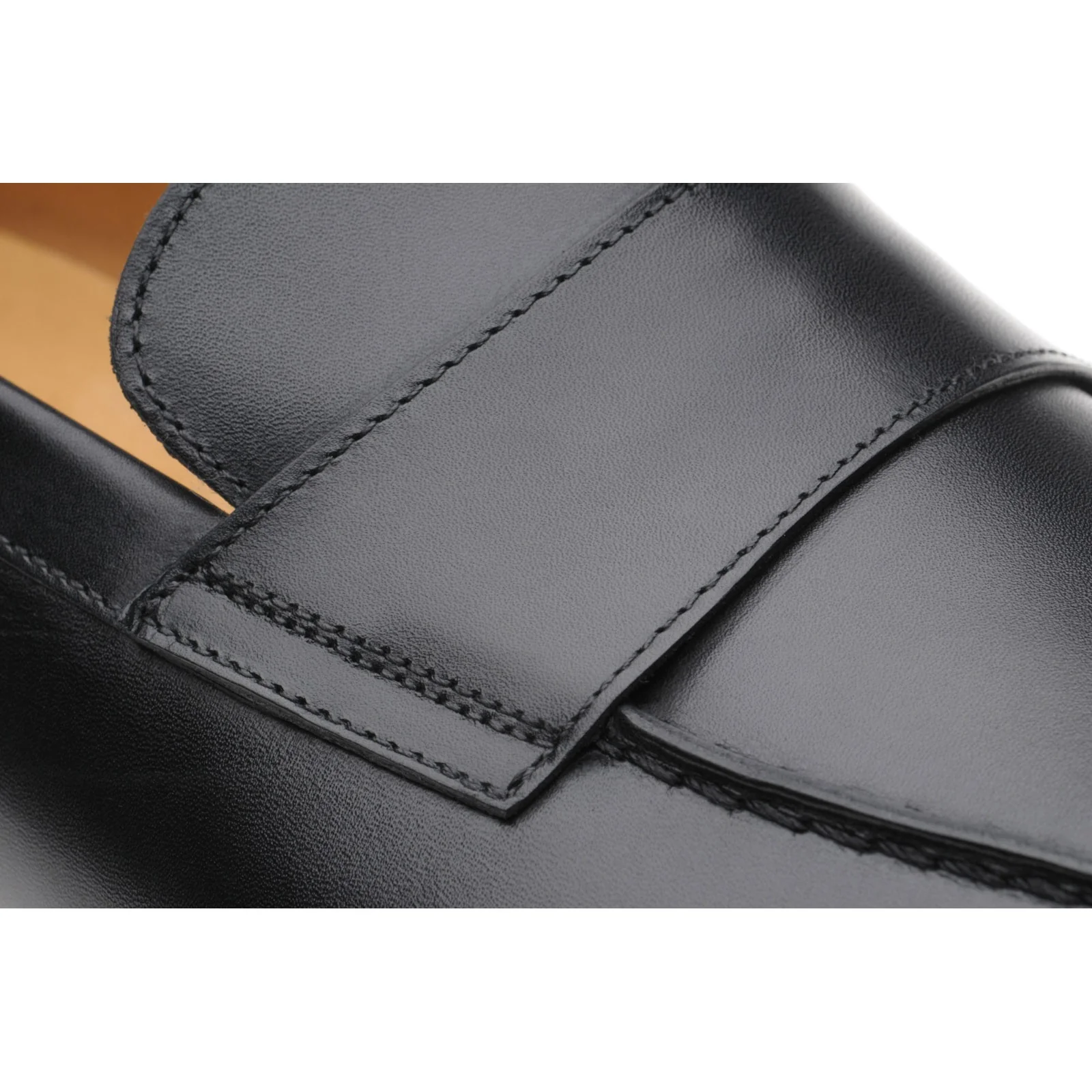 Herring Enzo mens rubber-soled loafers in black calf - Image 4