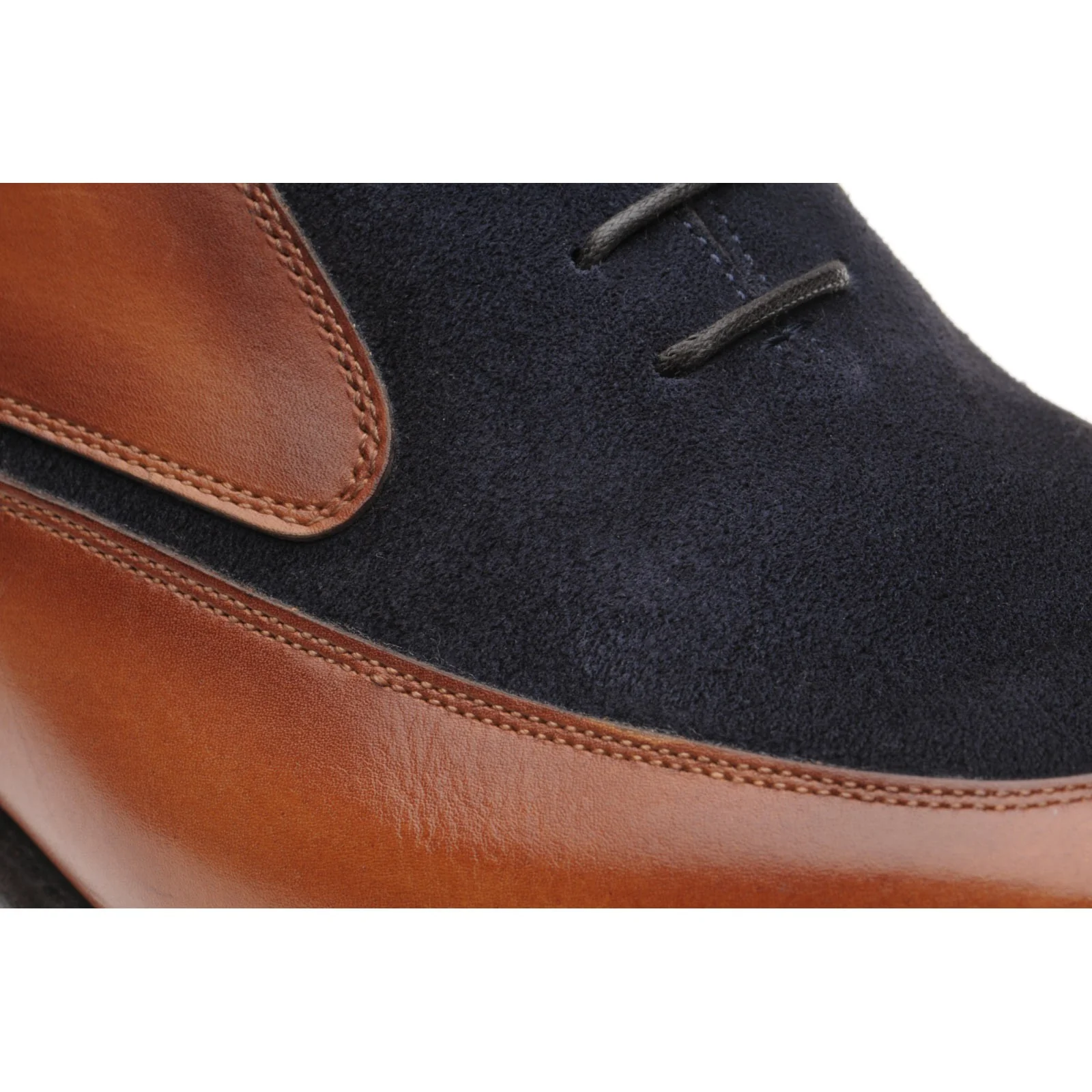Herring Farnborough mens two-tone formal shoes in tan calf and navy suede - Image 4