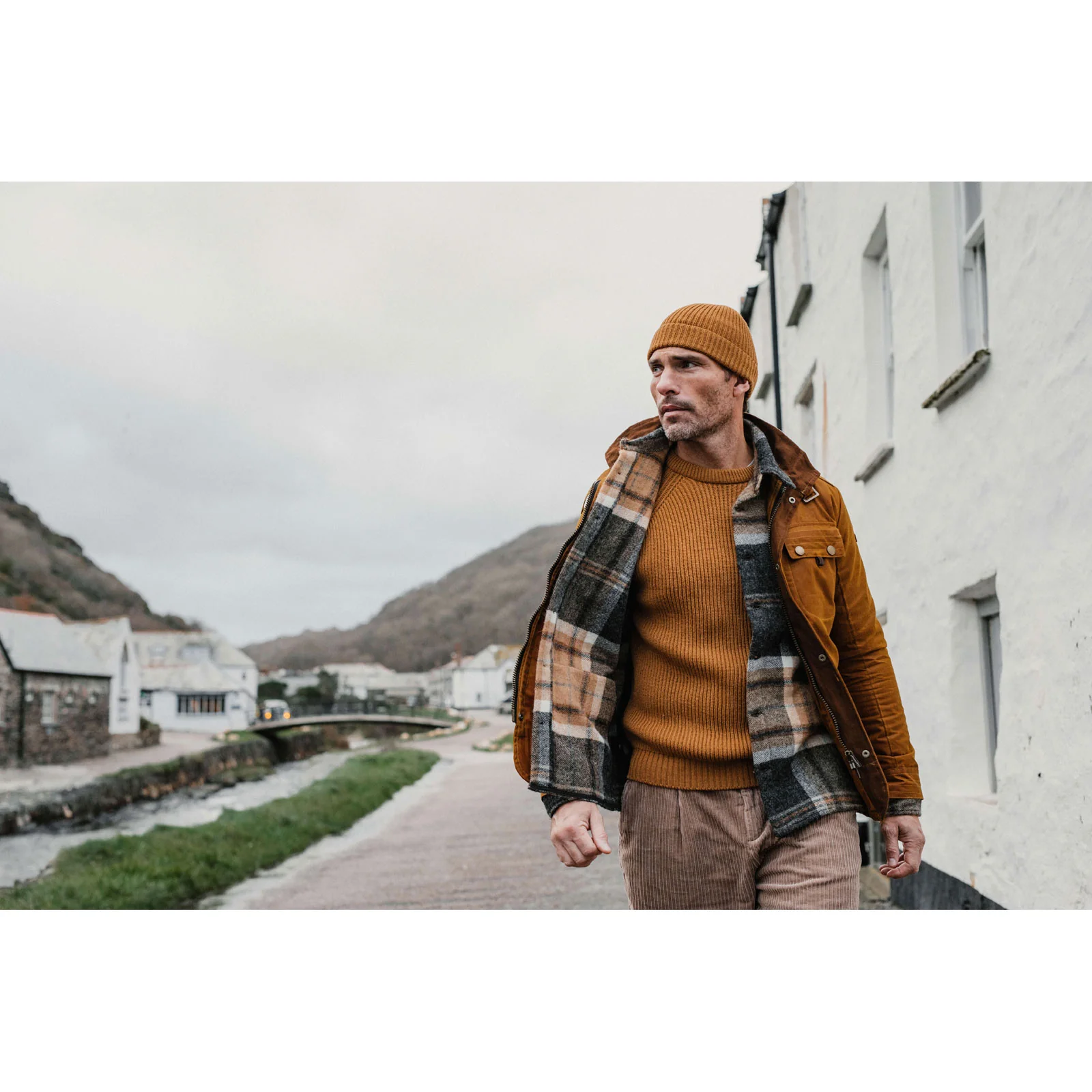 Herring Ford Crew Jumper by Peregrine in wheat - Image 2