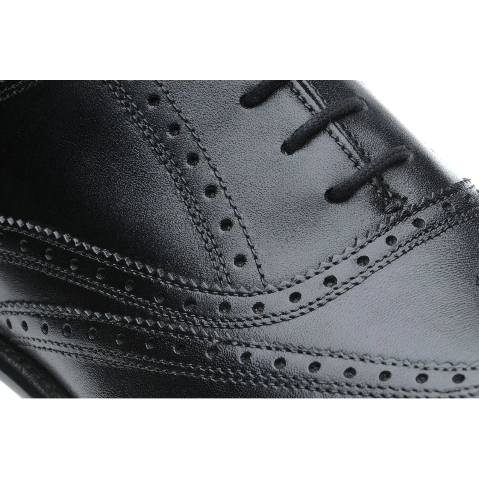 Herring Gosport mens brogues in black calf (second) - Image 4