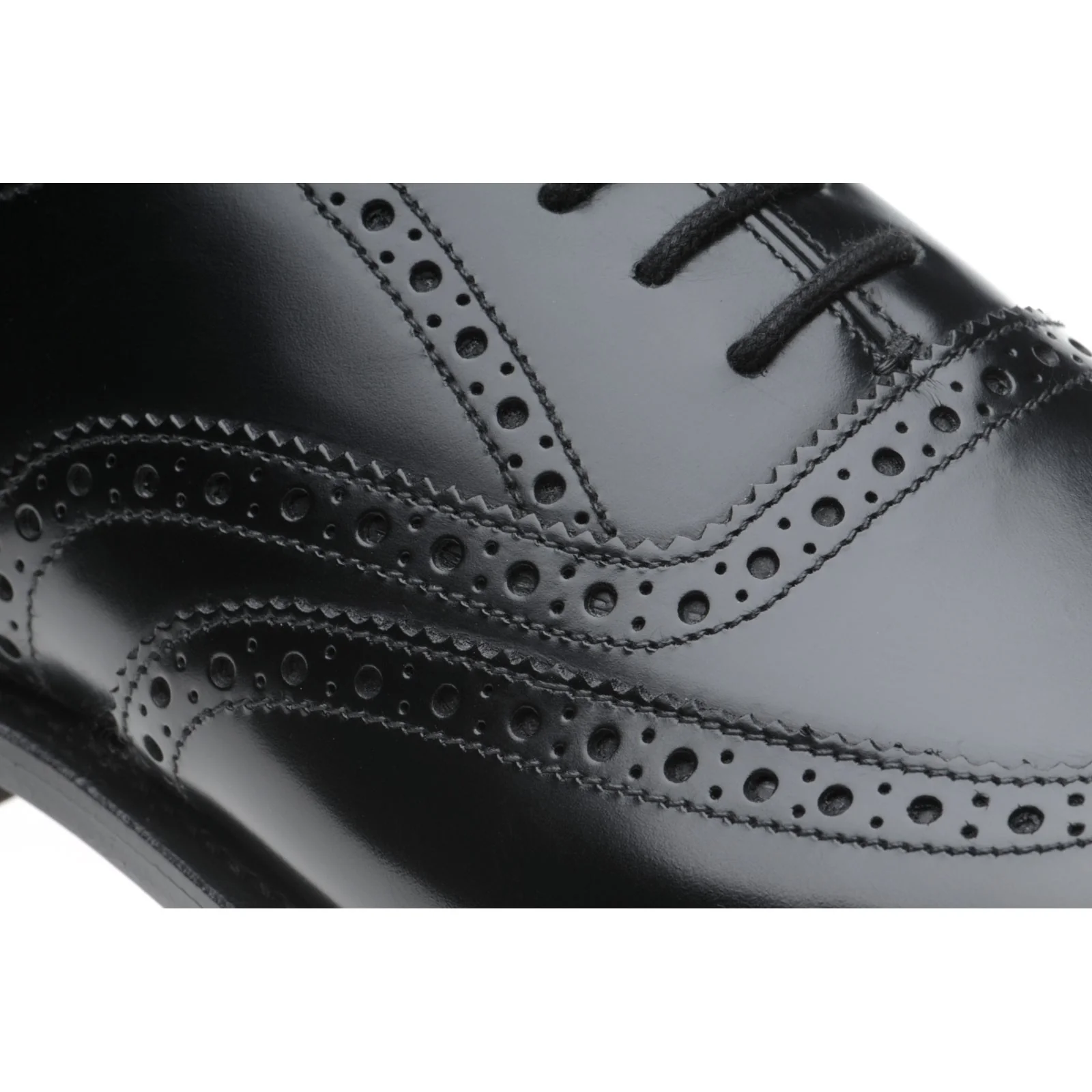 Herring Surrey II mens brogues in black polished (second) - Image 4