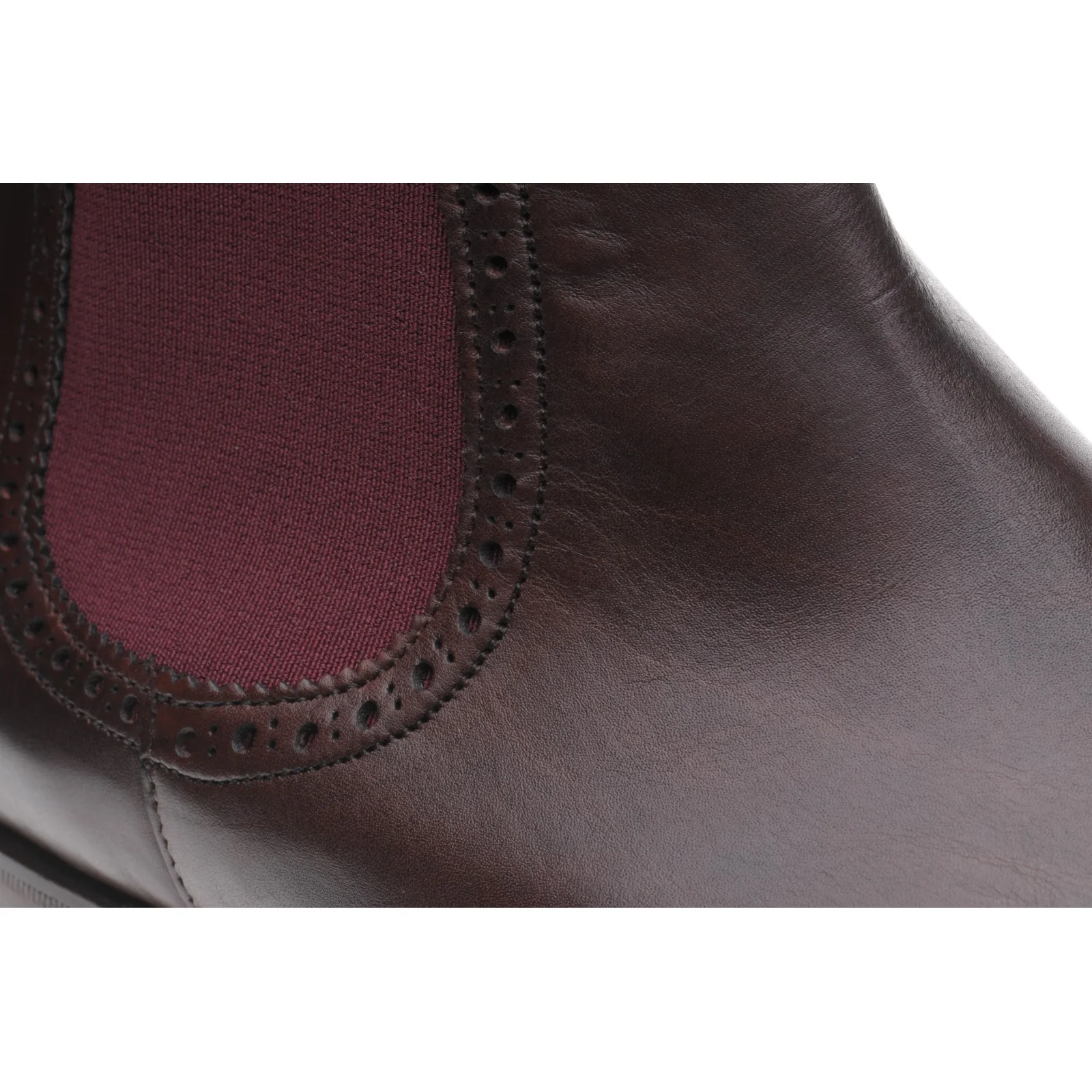 Herring Thatcher mens brogue Chelsea boots in burgundy calf - Image 4