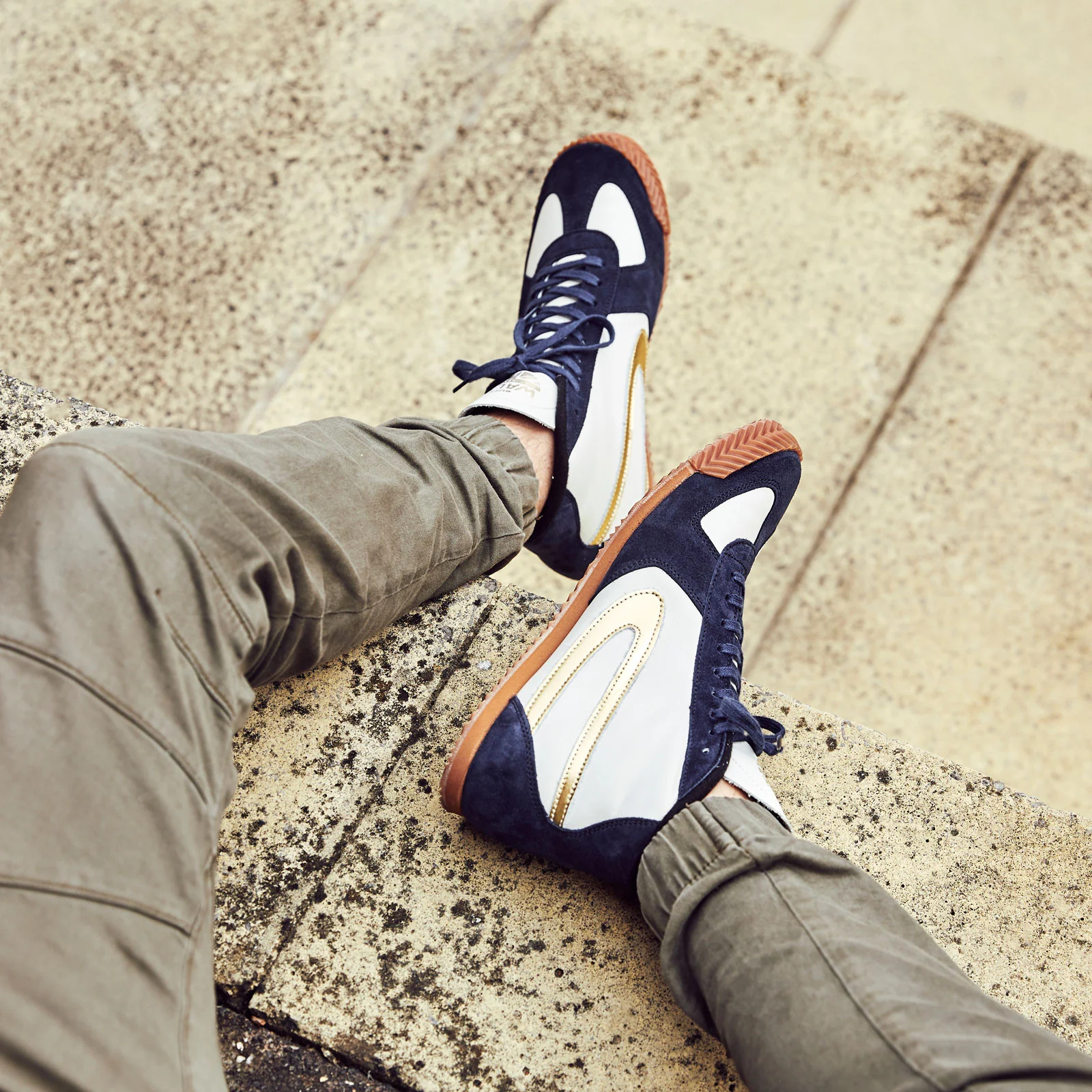 Herring Tokyo Hi-Top Trainer mens rubber-soled boots in white calf and navy suede - Image 6