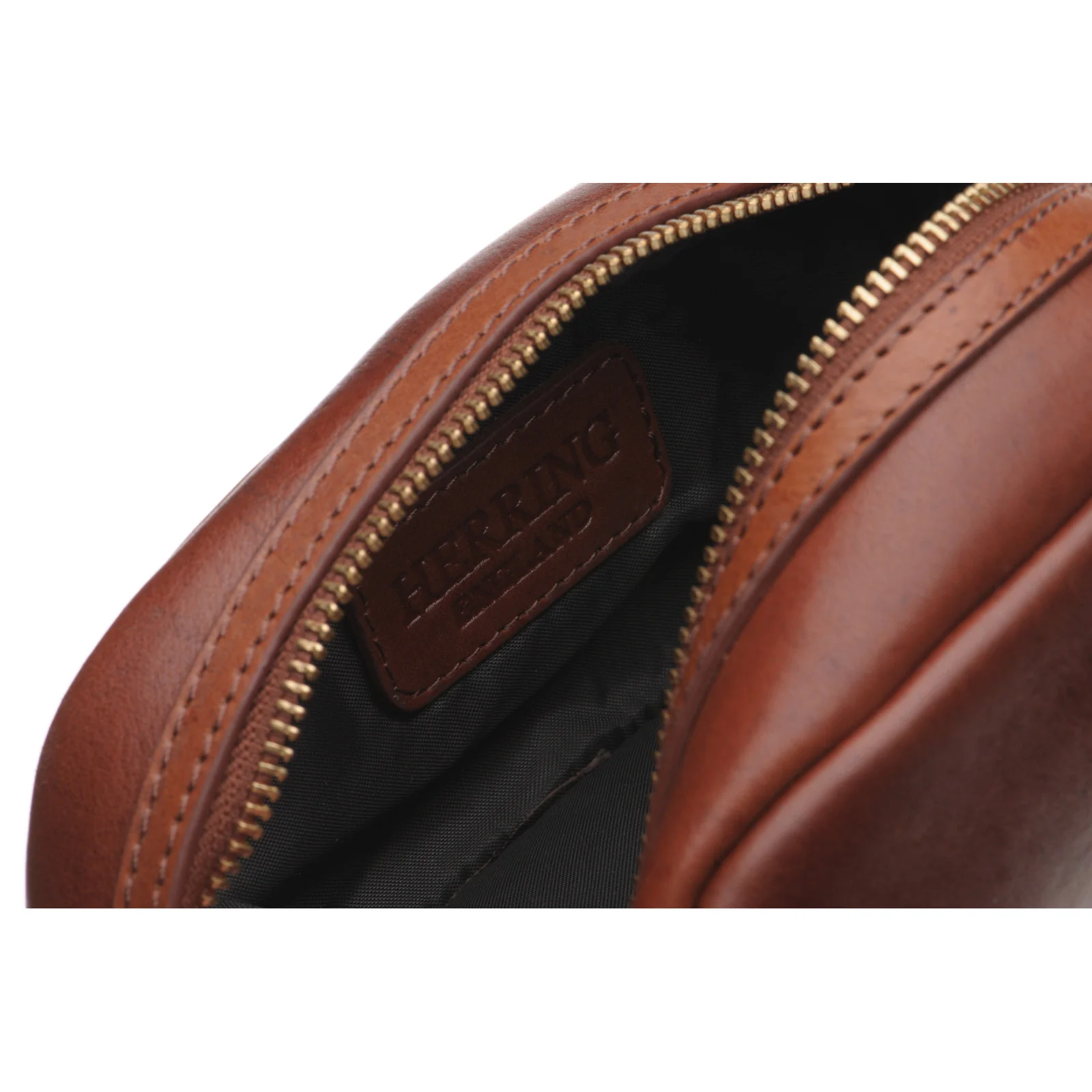 Herring Washbourne II (Washbag) in dark chestnut - Image 5