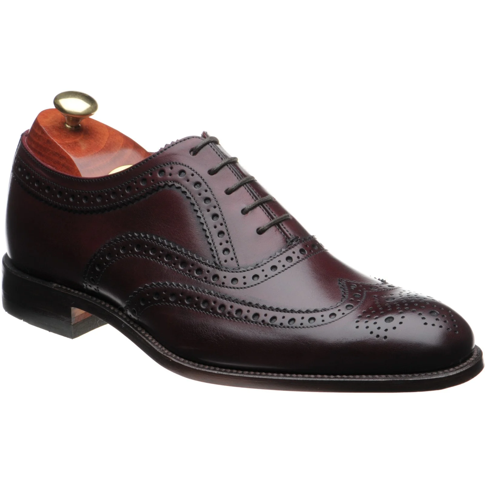 Loake Fearnley mens brogues in burgundy calf (second)