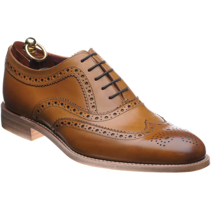 Loake Fearnley mens brogues in tan calf (second)