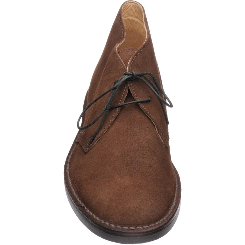 Loake Sahara mens rubber-soled Chukka boots in brown suede - Image 2