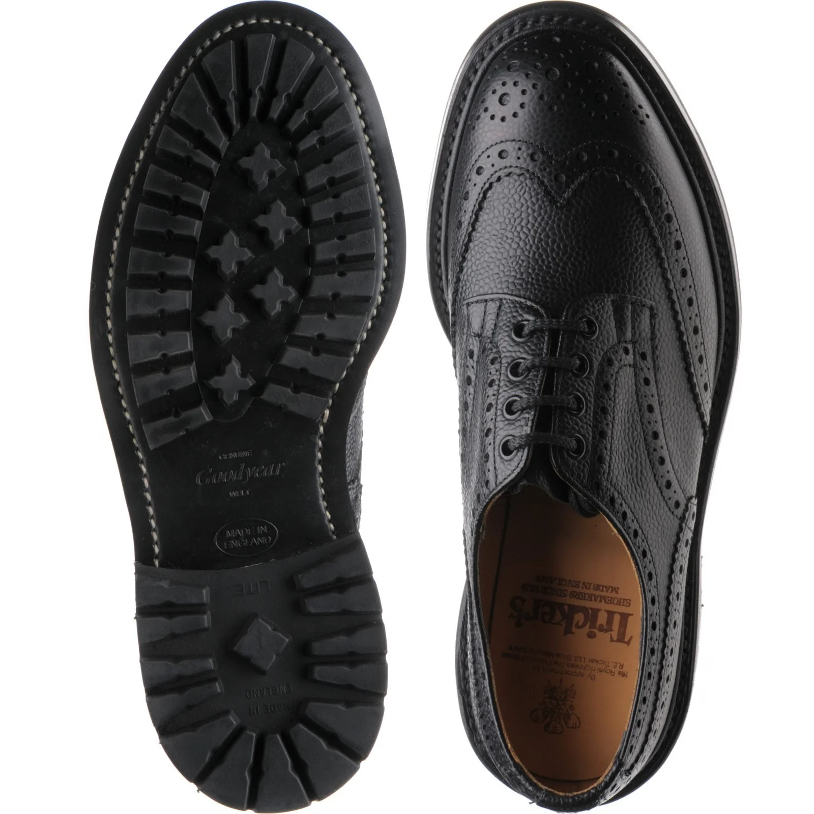 Trickers Ilkley mens rubber-soled brogues in black calf grain - Image 3