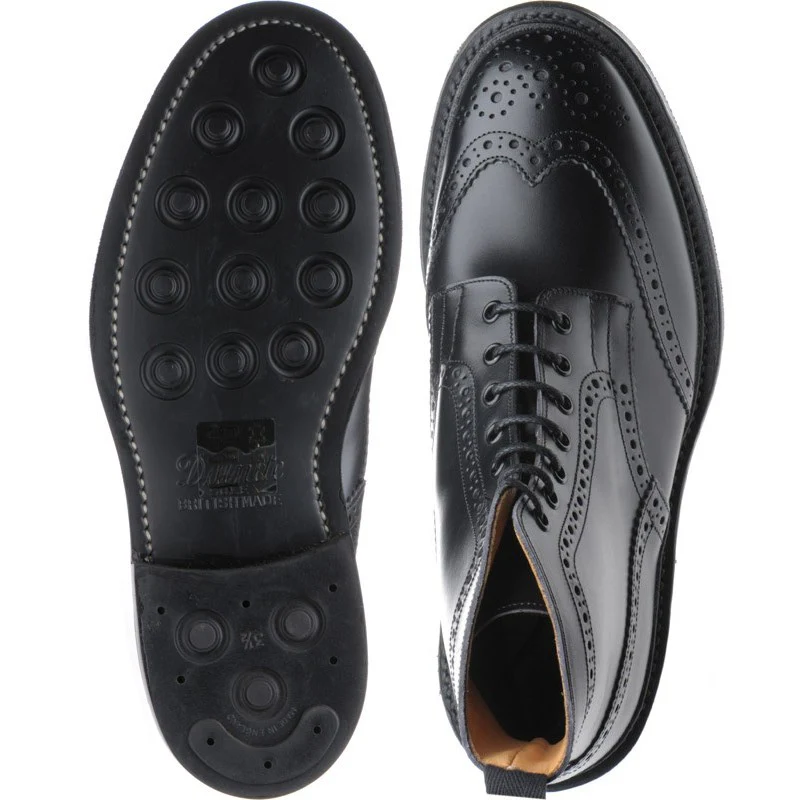 Trickers Stow (Rubber) mens rubber-soled brogue boots in black calf - Image 3