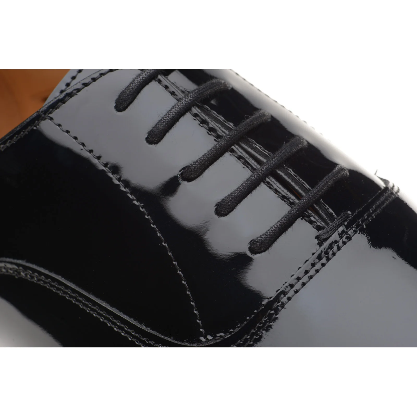 Wildsmith Model 16 mens Oxfords in black patent - Image 5